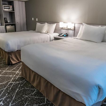 Microtel Inn & Suites By Wyndham Lloydminster Esterno foto